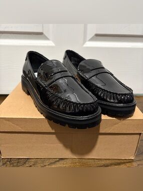 Steve Madden Women's Black Patent Leather Lug Sole Loafers